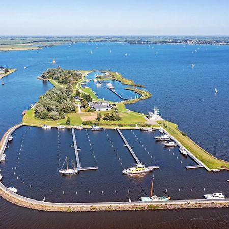 Welcome In - Houseboat 'Elysium' Met Eigen Aanlegsteiger Sneek - Offingawier Εξωτερικό φωτογραφία